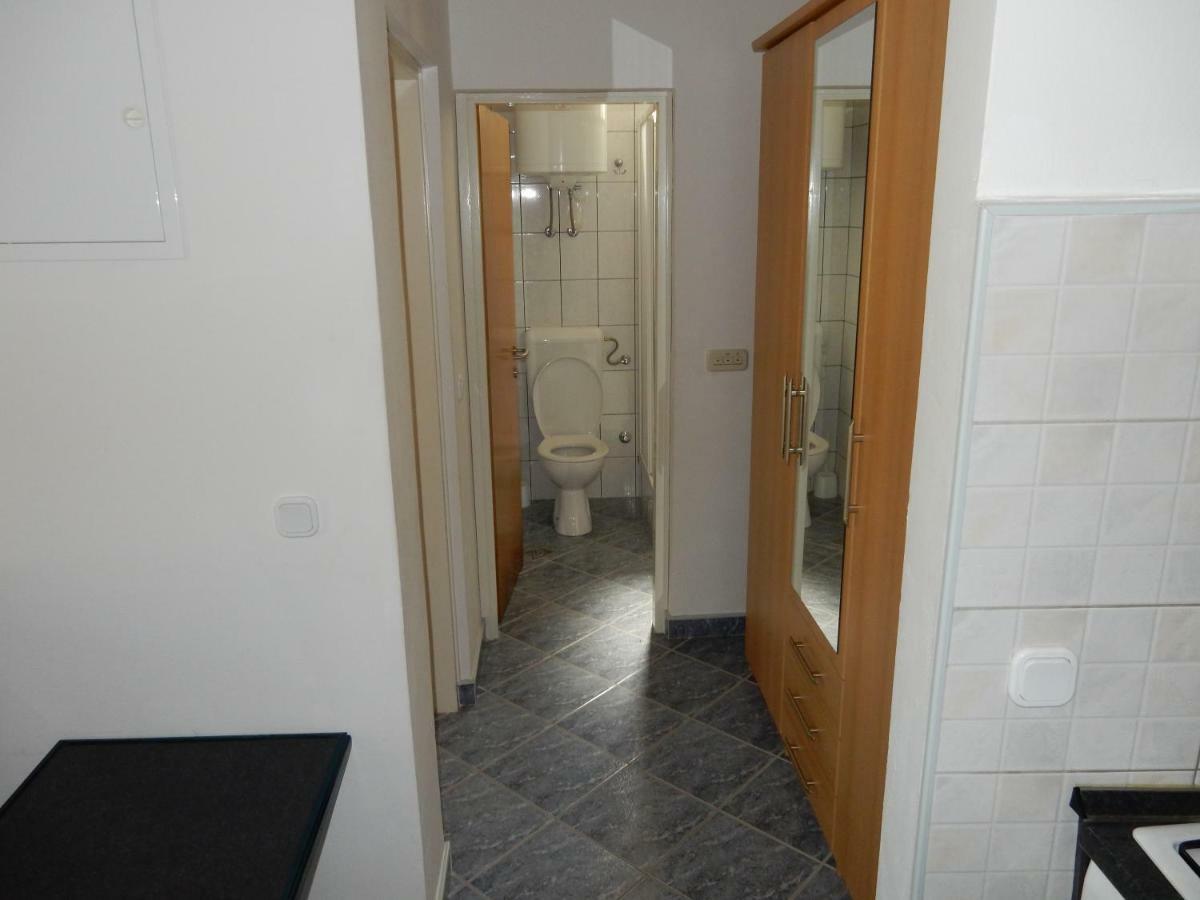 Apartments Indira II Ловіште Екстер'єр фото